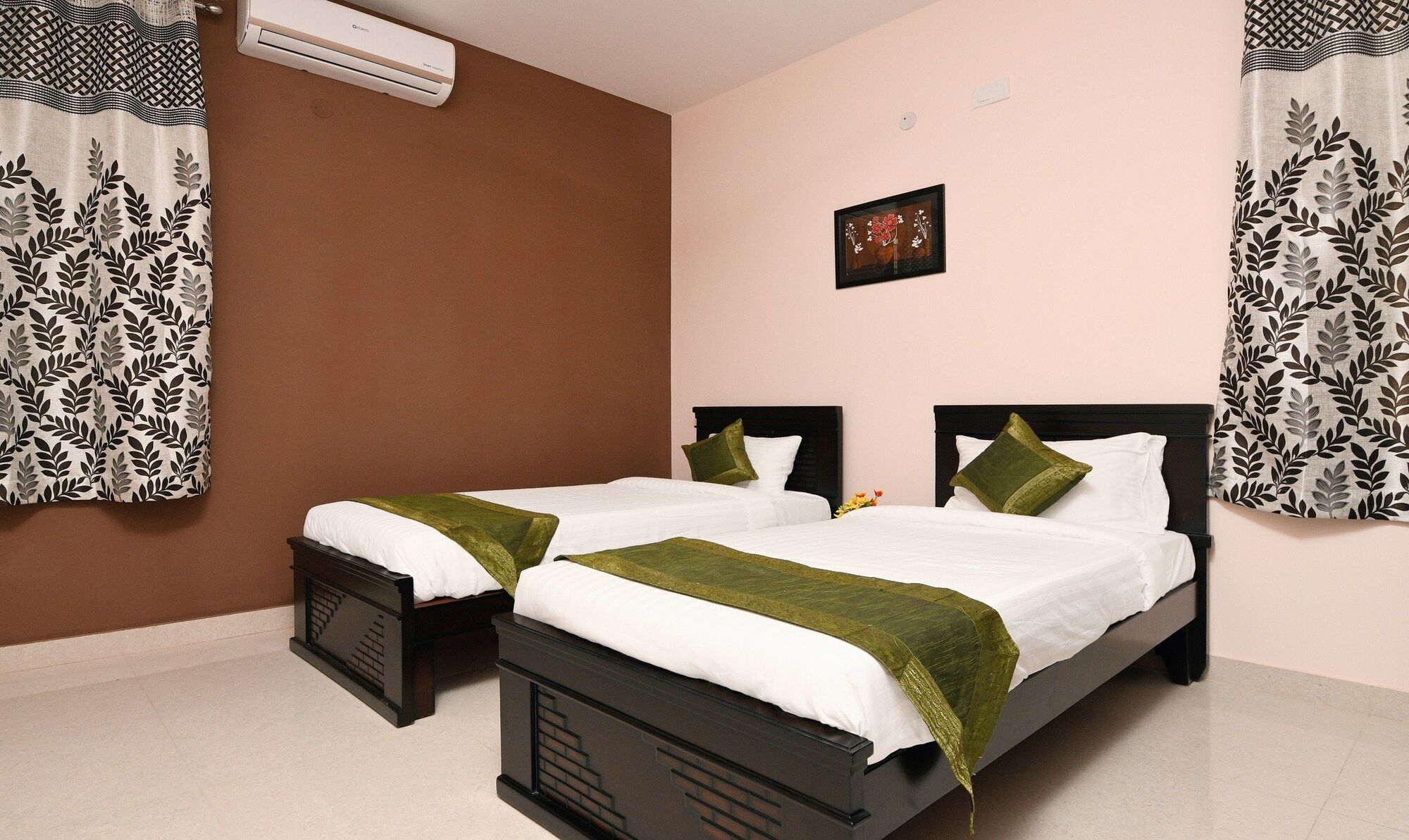 Itsy Hotels Shivaas Kuteera, 450M From Narayana Multi Speciality Hospital Bangalore Exterior photo